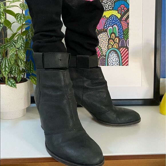 Stylish LD Tuttle Black Leather Ankle Boots with Built in Mid Calf Sock - Picture 4 of 9